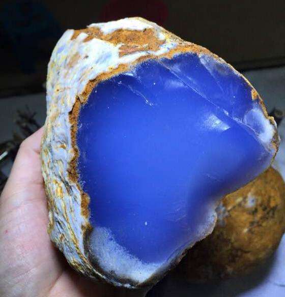 蓝玉髓为何那么贵?