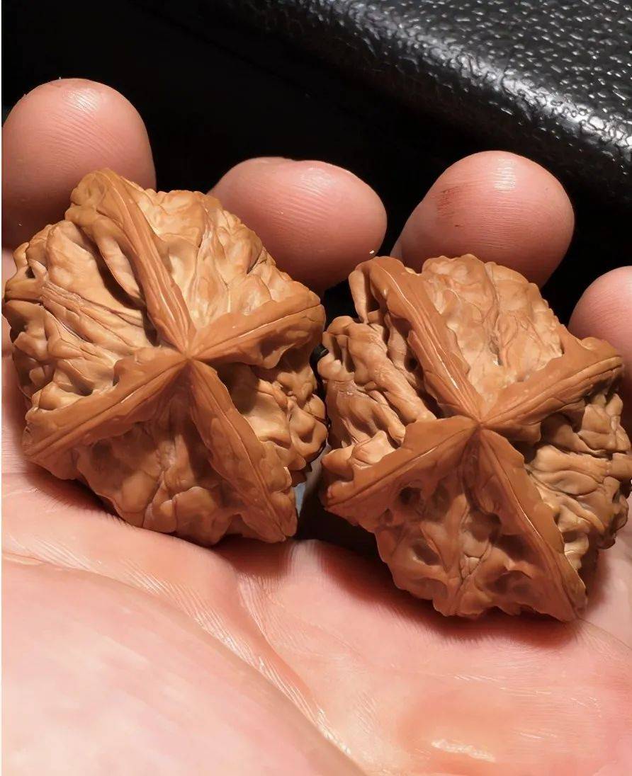 文玩核桃中的那些不多见的四棱