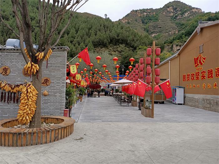 总书记视察过的阜平县骆驼湾村 旧貌换新颜