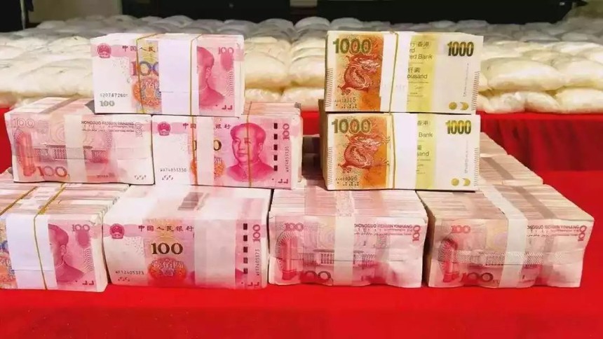 2,将大额现金分散存入银行