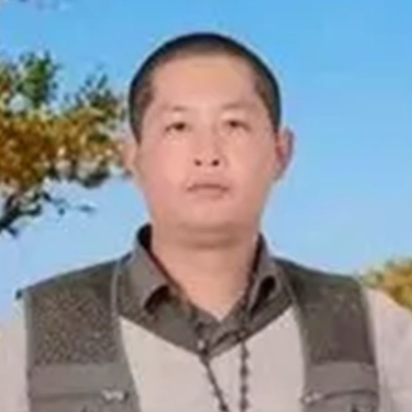 中国宝光石资深文化运营架构商,《中国当代名石大全》执行主编 名家