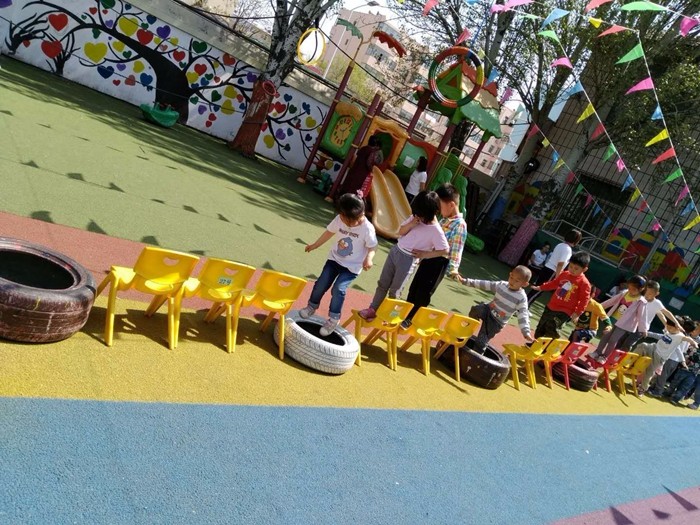 智慧星幼儿园体能公开课展示活动