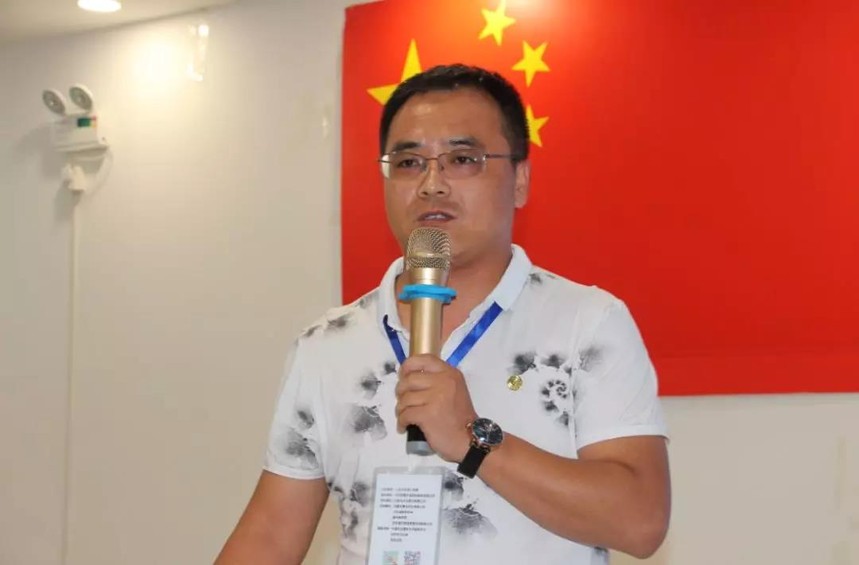 李亚飞.jpg