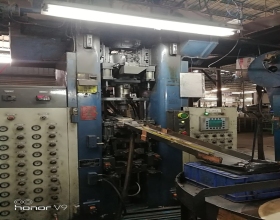 100噸自動設備成型機