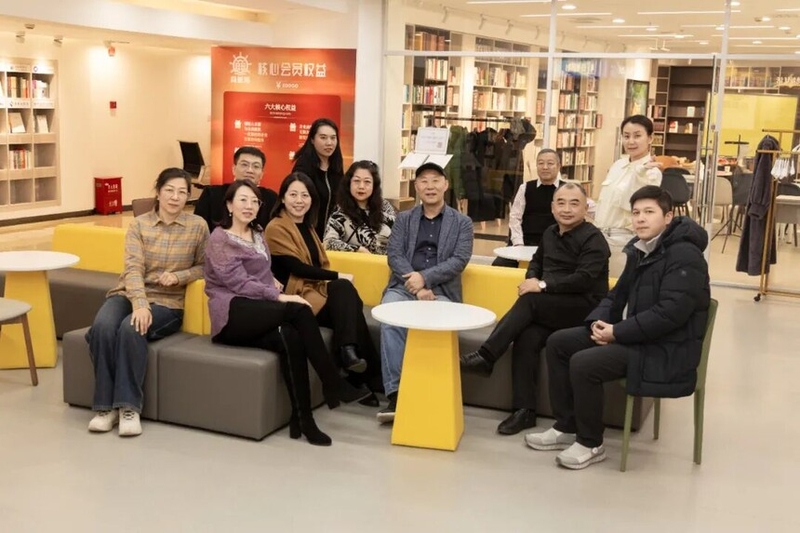 ���ӡ����������������¾���ʱ���·�չ�ġ����̡��롰��ͼ��