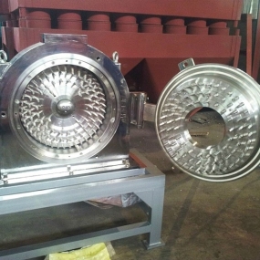 棒銷(xiāo)式粉碎機(jī)