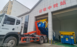 安裝在河南鄭州的兩套移動式垃圾壓縮設備