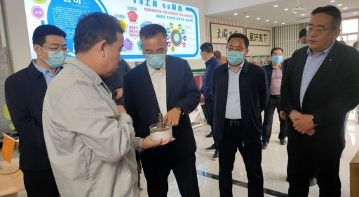 2022年4月21日,渭南市副市長張開、市政府副秘書長馬道平、市科技局黨組書記、局長武俊興,一行在縣長趙超,縣委常委、統戰部部長許濤等縣領導的陪同下來我公司進行調研。