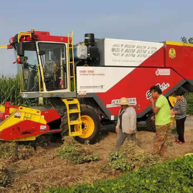 花生收获机_播种机_玉米播种机_河北永发鸿田农机制造有限公司