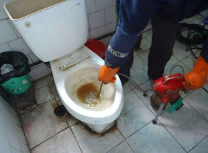 專(zhuān)業(yè)疏通馬桶