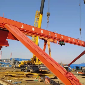 龍門吊安裝現場