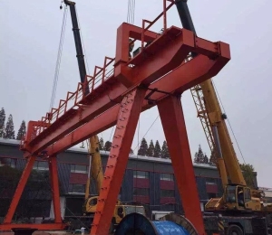 雙梁龍門吊施工現場
