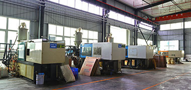 安全帽生產(chǎn)線