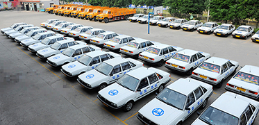 教練車(chē)輛 整裝待發(fā)