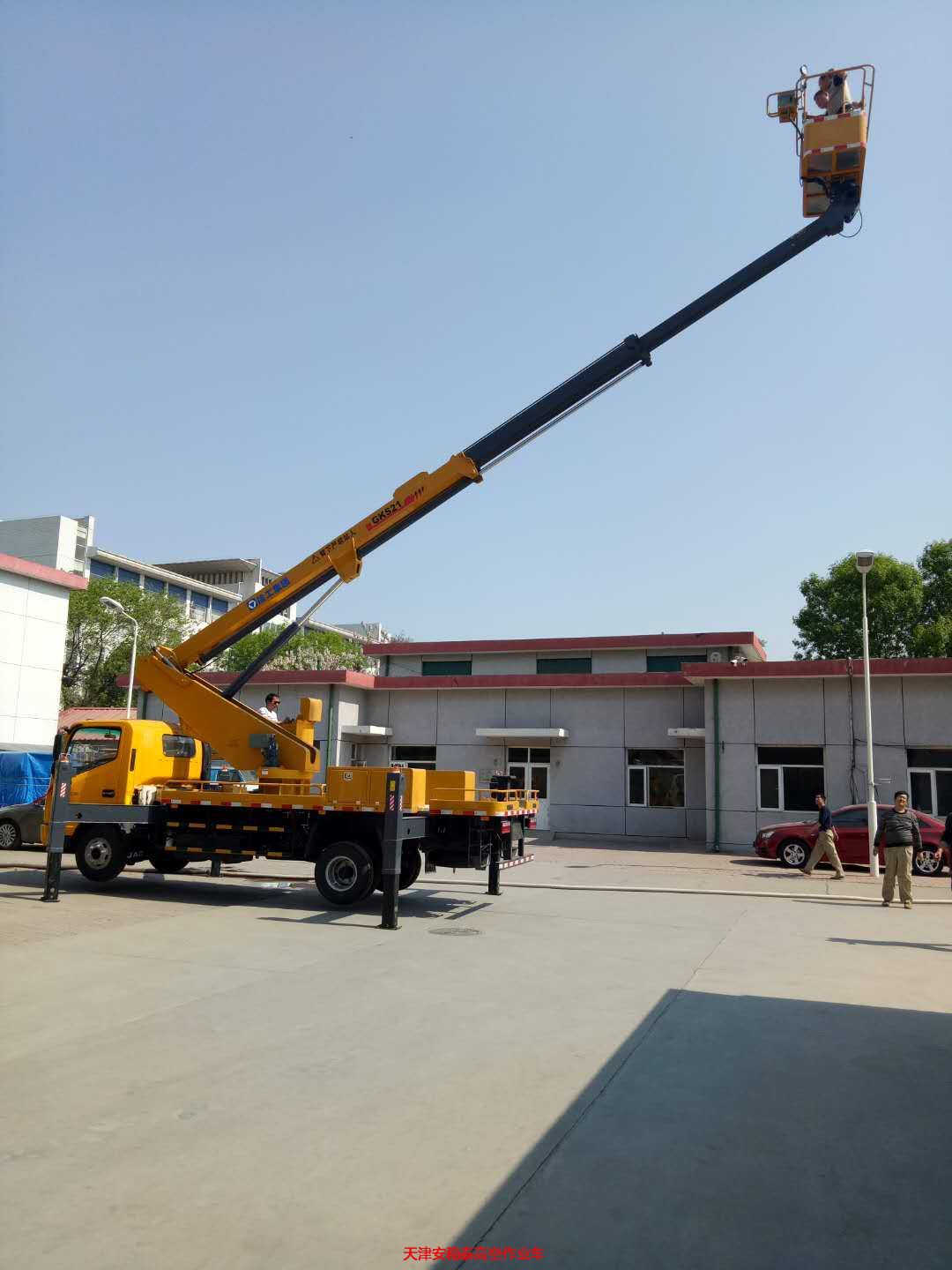 25米車載式直臂高空作業車_天津高空作業車租賃_天津升降車出租_天津