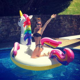 浮動水上游樂場