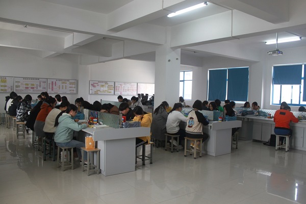 盐城技师学院会计.jpg 盐城技师学院会计.jpg