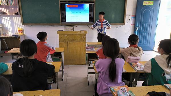 1669171017145893.jpg 散文诵读5.jpg