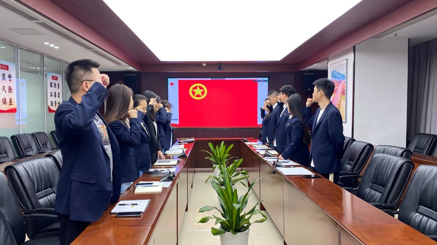 ͼΪ�������ڽ���˾��Ա���������������ģ����� �㣩.JPG