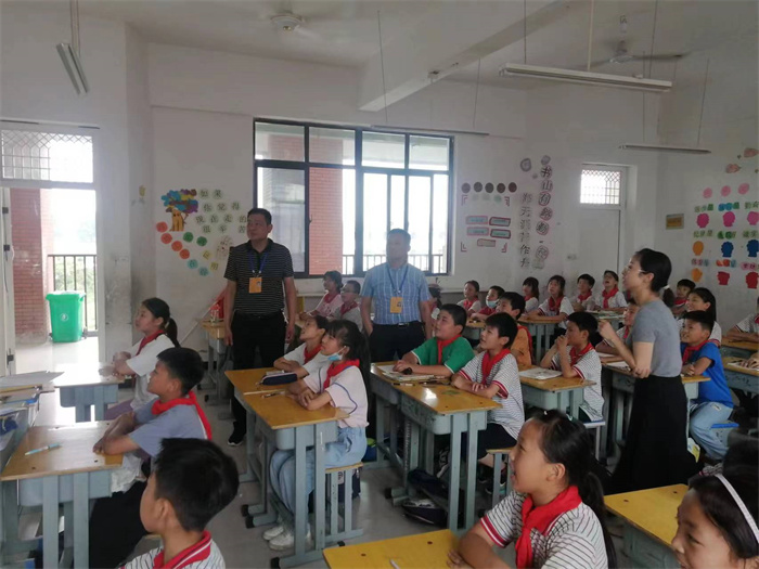 fadc5dc7f53d13c483c4ea66ff44731.jpg