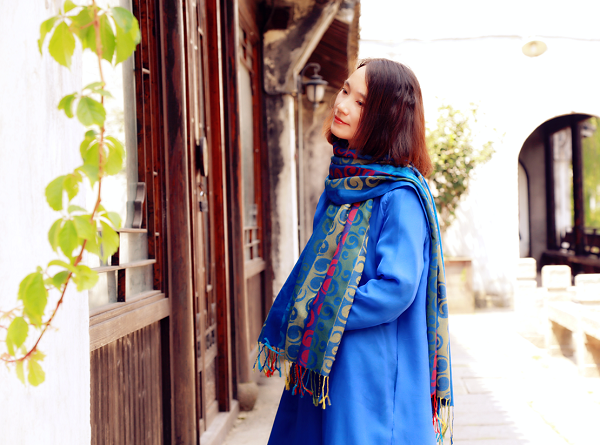 【诗人简介】代薇,原名戴薇,浙江人.