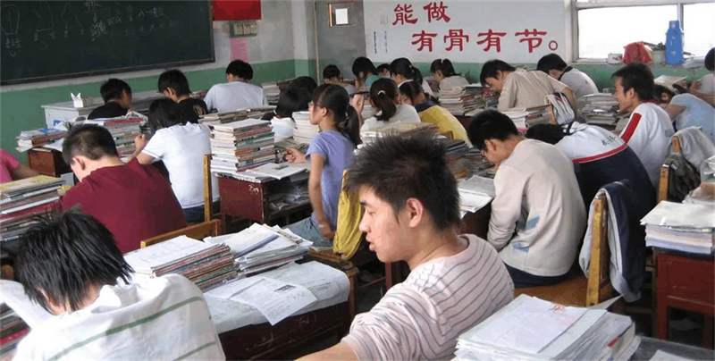 长沙云翼高考复读学校收费标准__云翼复读学校在长沙什么位置
