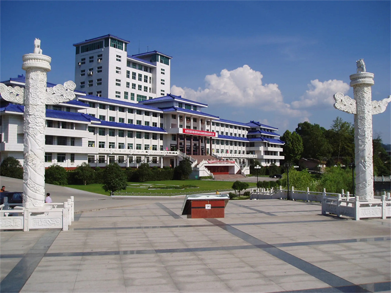 力量学校电话_力量学校什么时候招生_