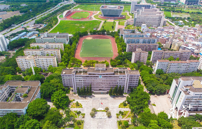 _湖南师大附属思沁复读学校_湖南师大附中复读班