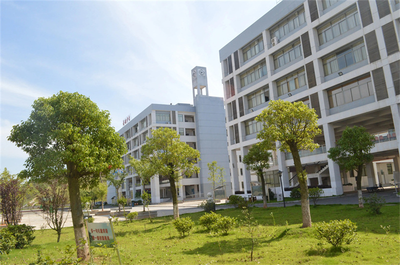 _湖南师大附属思沁复读学校_湖南师大附中复读班