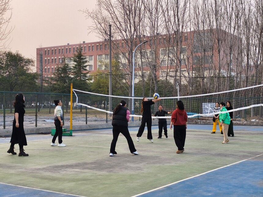 1773719579241343.jpg 气排球.jpg