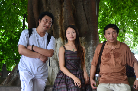 1569677297574800.png 左起:圆心 白狐 张基栗在昭觉寺.png