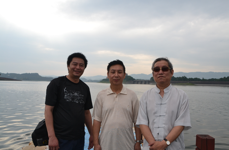 1569677355788564.png 左起:圆心 张基栗 王德渔长寿湖.png