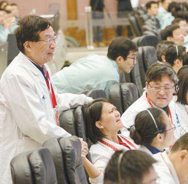 1571127740877855.jpg 嫦娥四号成功落月.金立旺摄(新华社).jpg