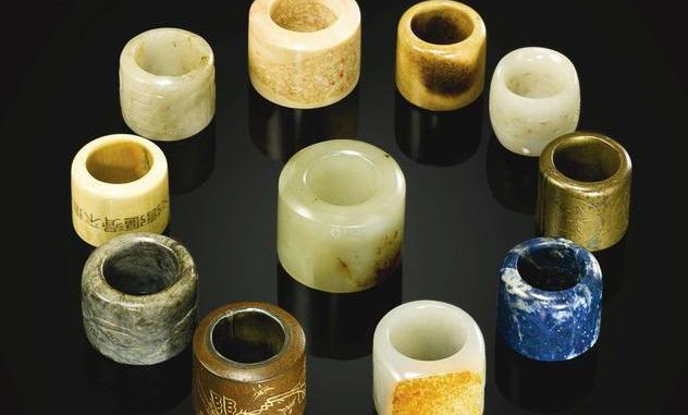 文玩这件事儿历史悠久但是其古今内涵大不相同古代文玩多指文人雅士