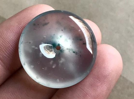 这种很多棉的翡翠,为什么都抢着买?