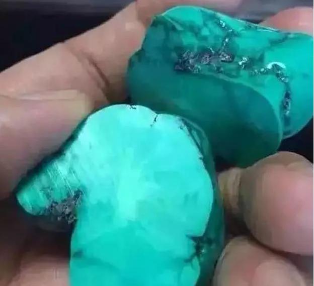 十年价涨百倍催生绿松石仿造乱象