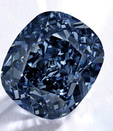 也是世界上最著名的钻石矿之一,曾出产全球最大的天然无色钻石原石