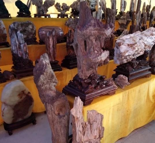 小伙150元收购一颗奇石四年之后奇石价格涨到9600万