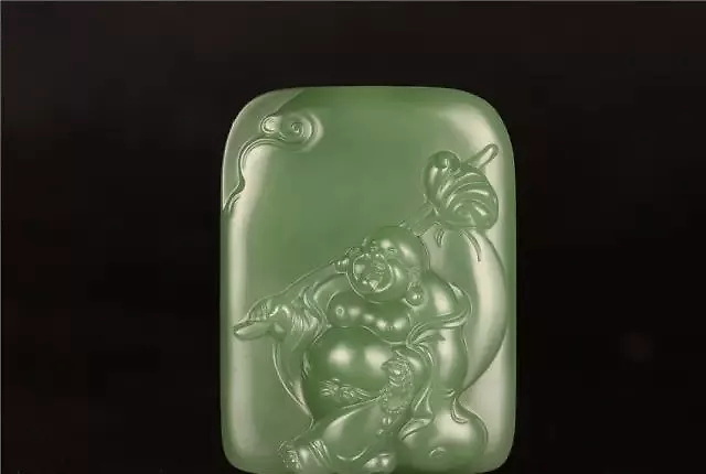 玉雕大师—侯晓峰_中国翡翠玉石网