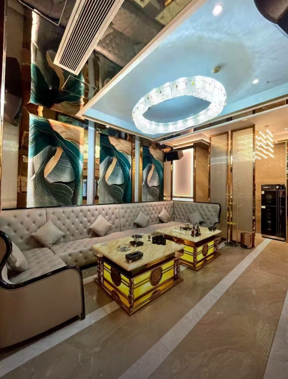 1771069951460573.jpg 唐宁街.jpg