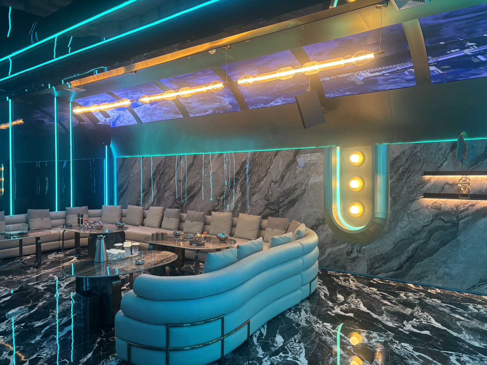 1771074051103879.jpg 河地中海5楼唐潮荟.jpg