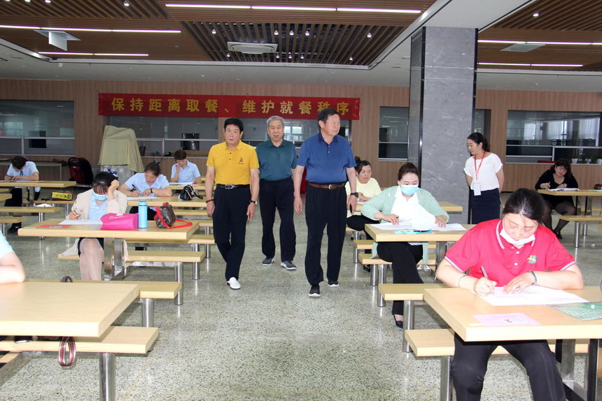 02.jpg