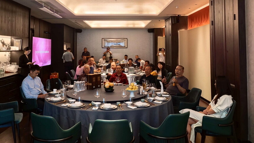 1761558747887719.jpg 01.jpg