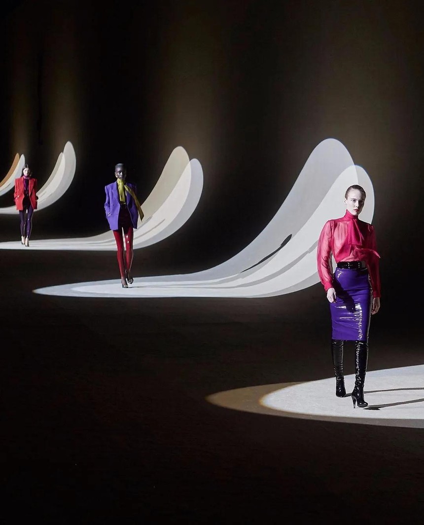 设计素材  艺术design and art 其它 绚烂灯光下,惊艳时装秀 , 舞台