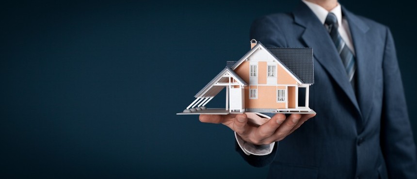 real-estate-agent.jpg