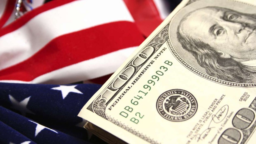american_flag_money_kameleon007.jpg