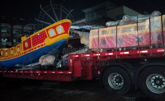银川36座海盗船游艺项目发货.jpg 银川36座海盗船游艺项目发货.jpg