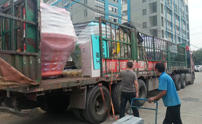 13.14米摩天轮.jpg 2024年11月大型游乐设备厂家发货情况.jpg