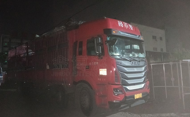 24座摇头飞椅(无基础).jpg 2024年11月大型游乐设备厂家发货情况.jpg