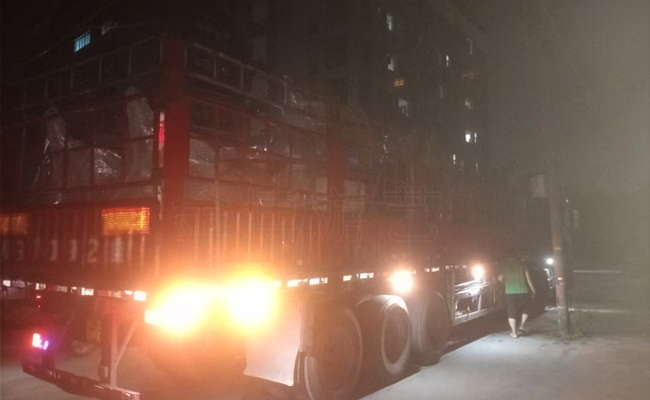 机械狗.jpg 2025年7月金博游艺游乐设备厂家发货情况.jpg